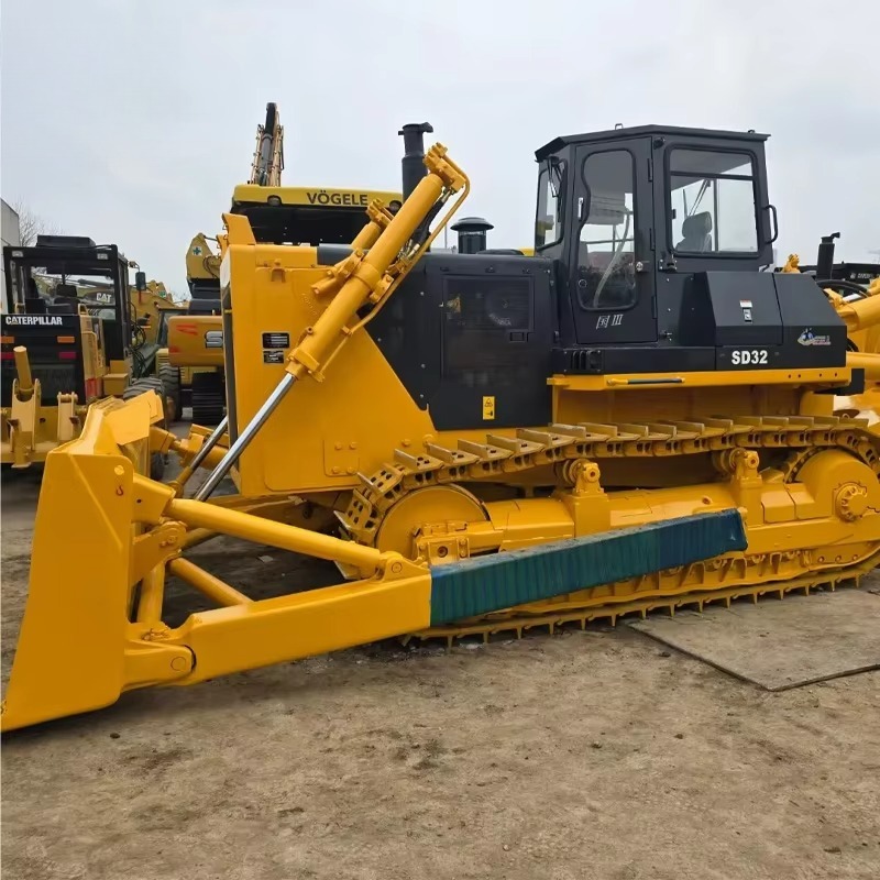 Bulldozer de cadenas SEM818F d - Heavy Equipment In Construction reseña y precio